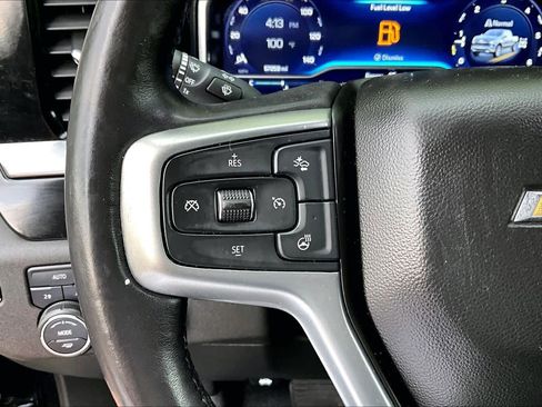 Used 2022 Chevrolet Silverado 1500 LT AWD/4WD image 22
