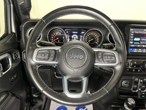 Used 2021 Jeep Wrangler Unlimited Sahara w/ Uconnect 4C Nav & Sound Group image 13