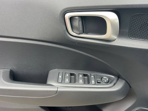 New 2026 Hyundai Venue SEL FWD image 10