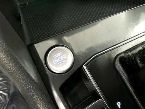 Used 2019 Volkswagen Tiguan SEL Premium image 18