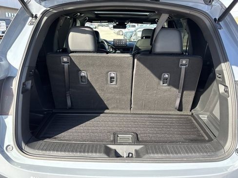 Used 2023 Honda Pilot TrailSport image 8