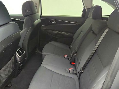 Used 2017 Kia Sorento FWD w/ LX Convenience Package image 20