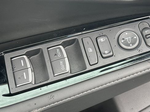 Used 2025 Honda Accord Touring image 13