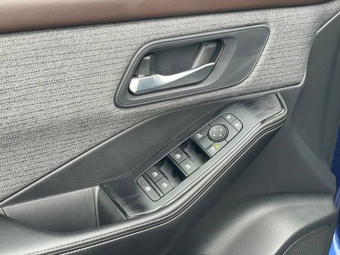 Certified 2023 Nissan Rogue SV AWD/4WD image 13