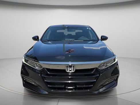 Used 2018 Honda Accord Sport image 4