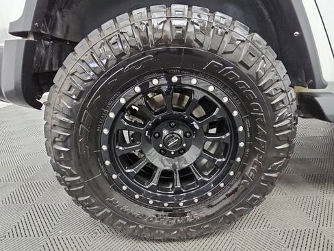 Used 2022 Jeep Wrangler Unlimited Sahara w/ Cold Weather Group AWD/4WD image 53