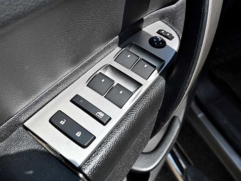 Used 2013 Chevrolet Silverado 1500 LT RWD image 16