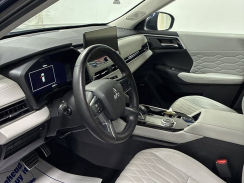 Used 2025 Mitsubishi Outlander SEL AWD/4WD image 14