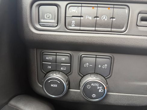 Used 2023 Chevrolet Tahoe LT image 23