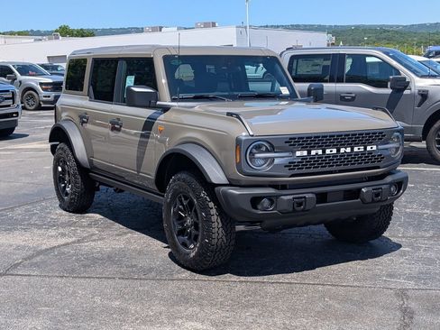 New 2026 Ford Bronco Badlands AWD/4WD image 2