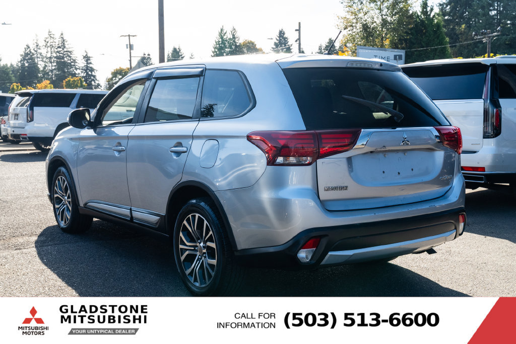 Used 2016 Mitsubishi Outlander SE FWD image 5