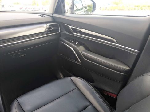 Certified 2025 Kia Telluride S FWD image 21