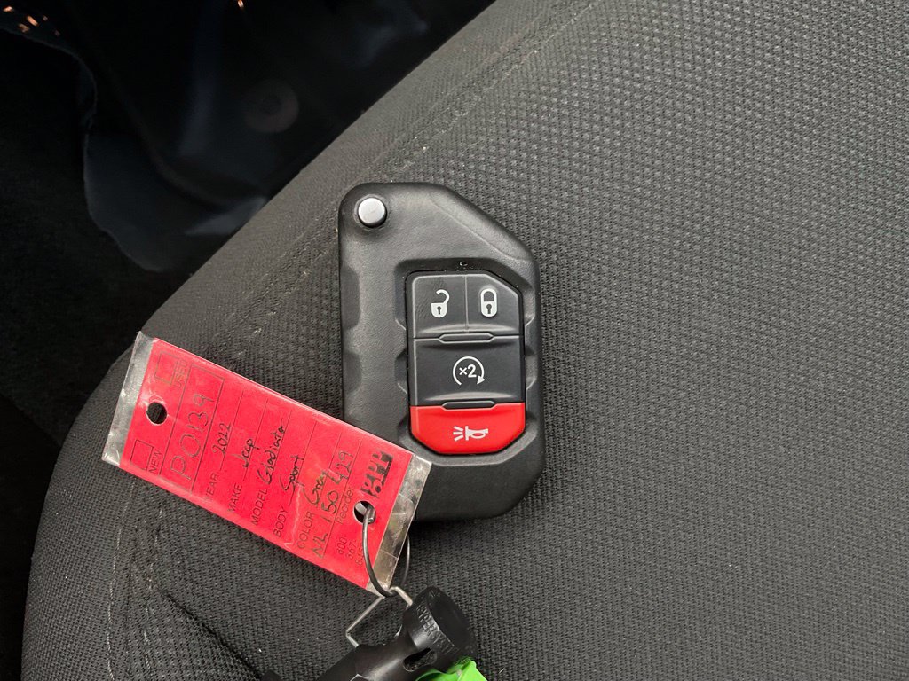 Used 2022 Jeep Gladiator Sport AWD/4WD image 27