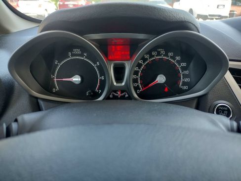 Used 2013 Ford Fiesta Titanium FWD image 22