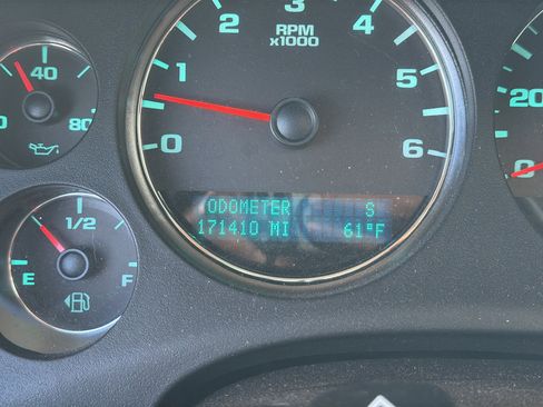 Used 2013 Chevrolet Avalanche LT AWD/4WD image 3