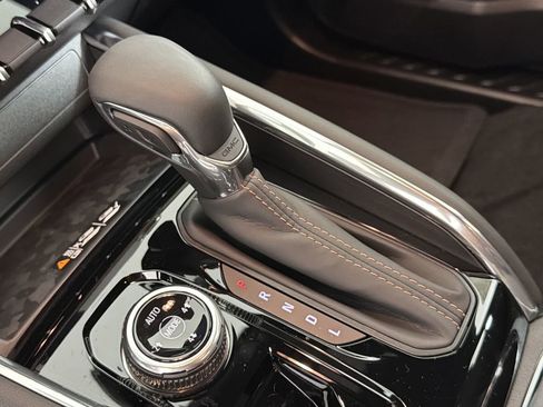 New 2026 GMC Canyon AT4 w/ Off-Road Front Bumper Package image 31