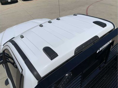 Used 2022 Ford F550 2WD Regular Cab Super Duty image 9