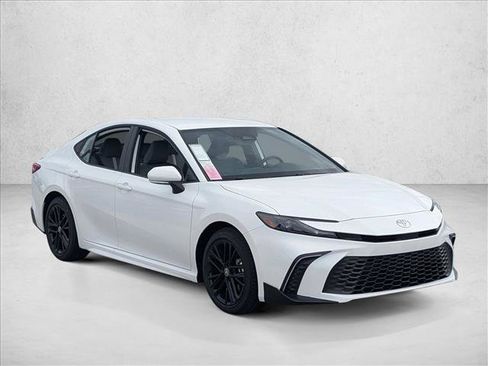 New 2026 Toyota Camry SE FWD image 7