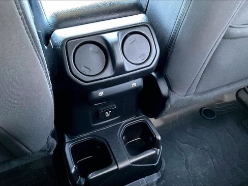 Used 2023 Jeep Gladiator Rubicon w/ LED Lighting Group image 12