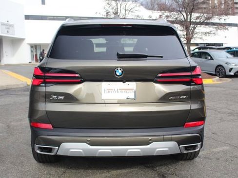 New 2026 BMW X5 xDrive40i w/ Executive Package image 6