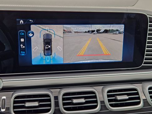 Certified 2025 Mercedes-Benz Maybach GLS 600 4MATIC image 15