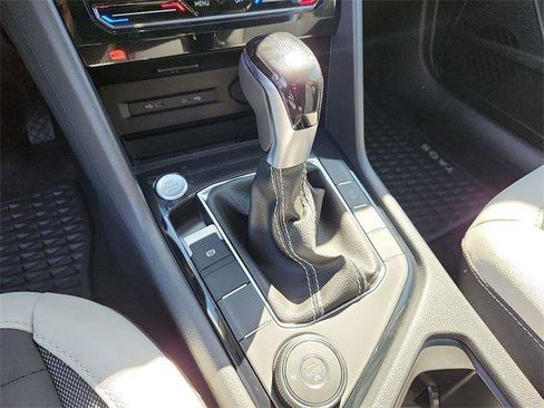 New 2025 Volkswagen Taos SE image 14