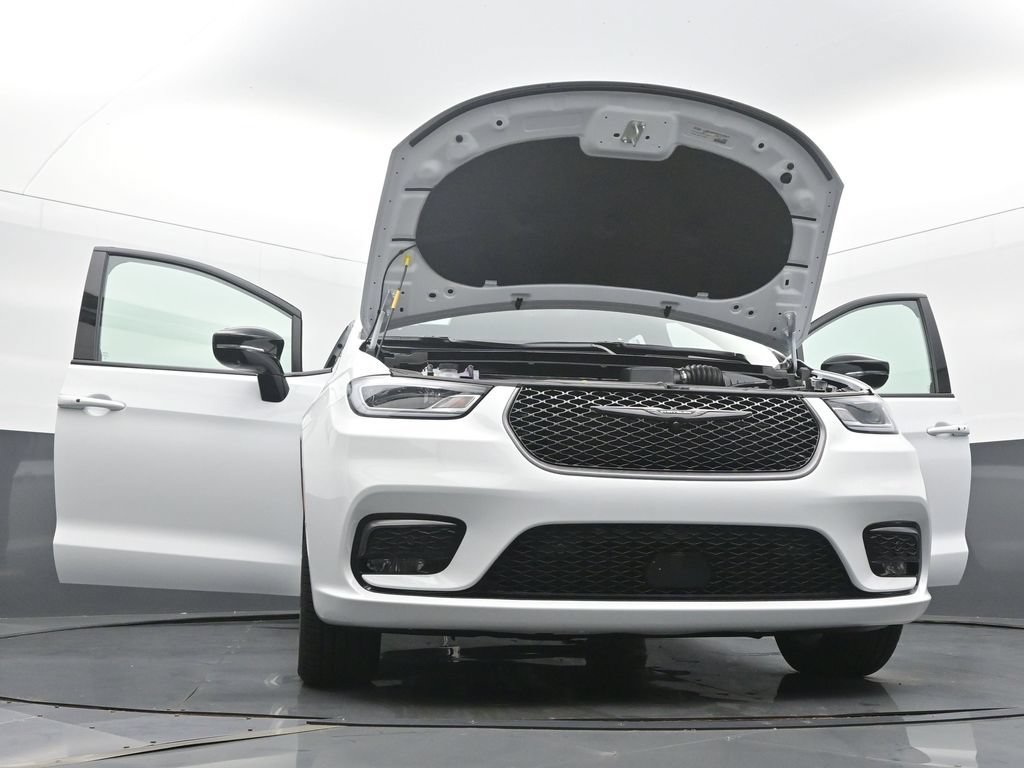 New 2026 Chrysler Pacifica Select FWD image 58
