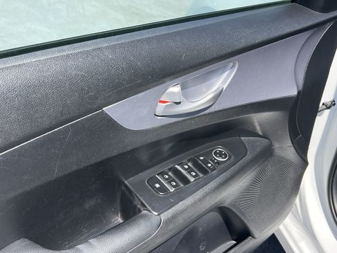 Certified 2024 Kia Forte LXS FWD image 22