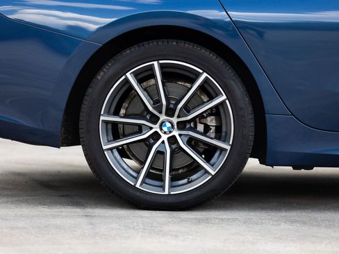 Used 2021 BMW 330i xDrive Sedan w/ Convenience Package image 13