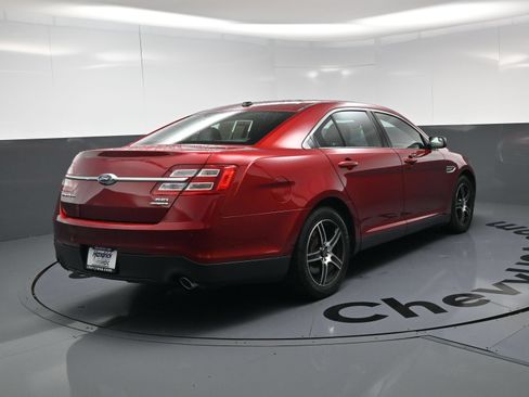 Used 2015 Ford Taurus SEL w/ Equipment Group 201A FWD image 9