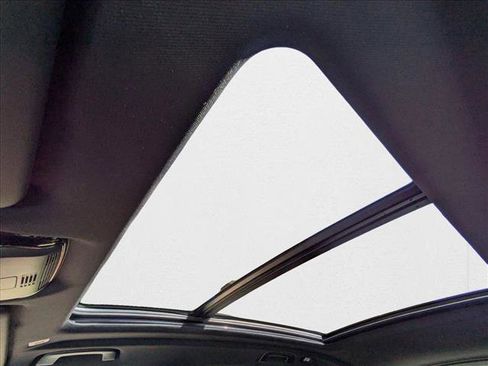 Used 2026 BMW X5 xDrive50e image 15