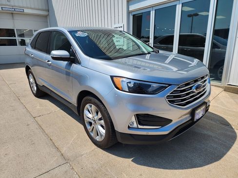 Used 2024 Ford Edge Titanium image 4