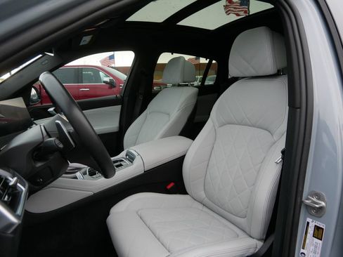 Used 2025 BMW X6 M60i w/ Executive Package image 11