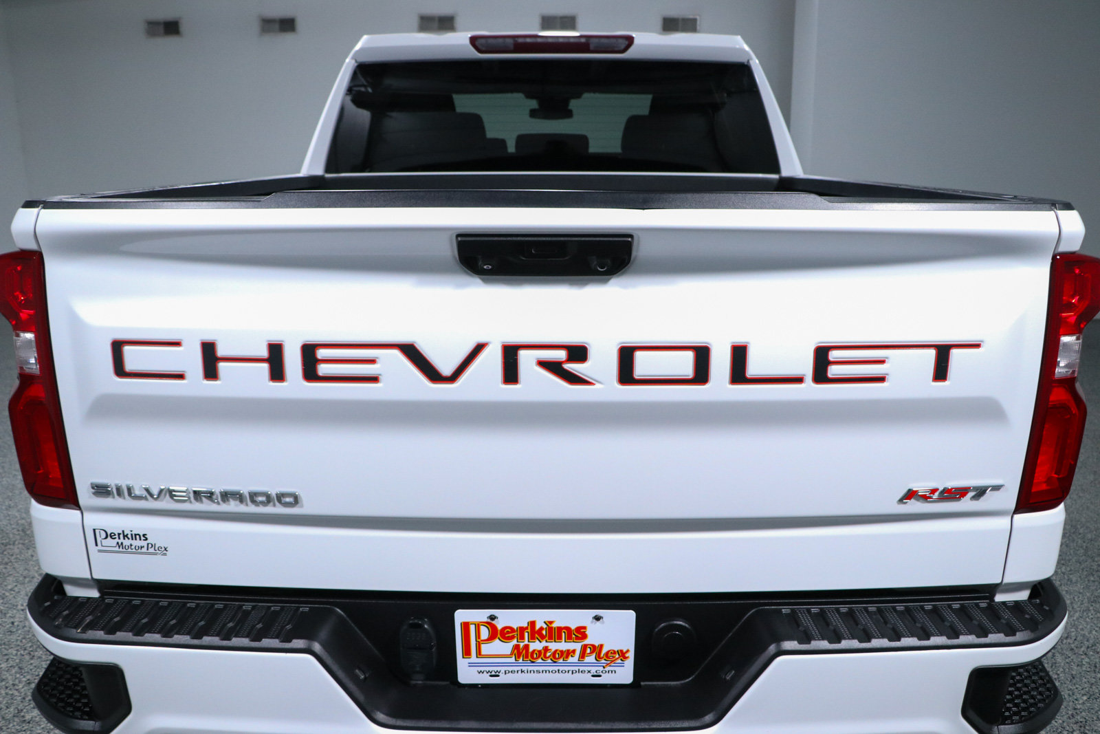 Used 2022 Chevrolet Silverado 1500 RST w/ Z71 Off-Road Package AWD/4WD image 8