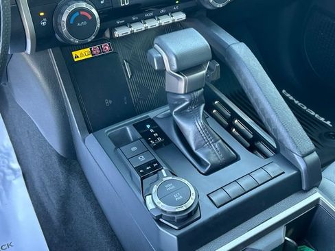 Certified 2024 Toyota Tacoma SR5 AWD/4WD image 66