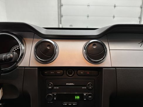 Used 2006 Ford Mustang GT image 23