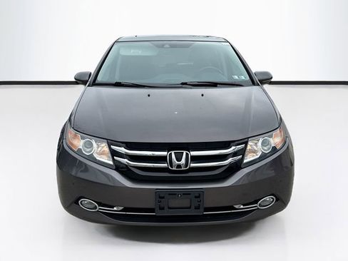 Used 2016 Honda Odyssey Touring Elite image 2