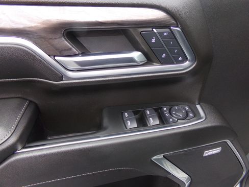 Used 2024 Chevrolet Silverado 3500 LTZ w/ LTZ Premium Package image 19