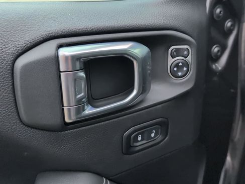 Used 2023 Jeep Wrangler Sahara w/ Cold Weather Group image 19