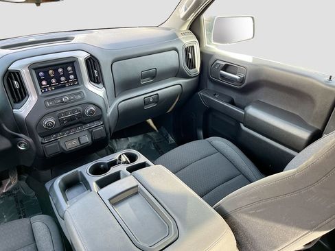 Used 2024 Chevrolet Silverado 1500 Custom Trail Boss AWD/4WD image 21