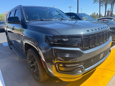 Used 2024 Jeep Wagoneer Series II image 2