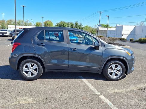 Used 2020 Chevrolet Trax LS FWD image 13