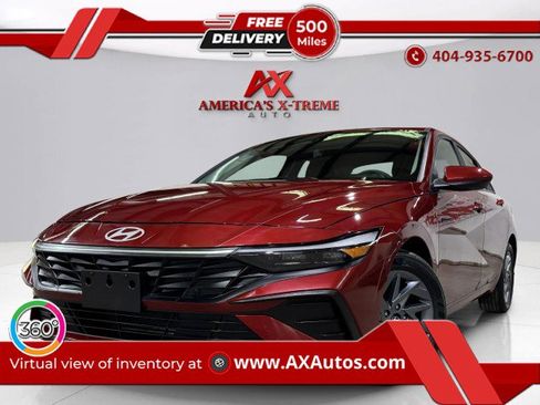 Used 2024 Hyundai Elantra SEL image 1