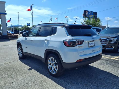 Used 2025 Jeep Compass Limited AWD/4WD image 23