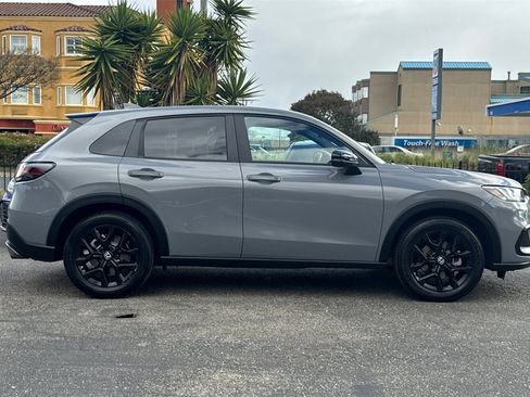 Certified 2024 Honda HR-V Sport image 3