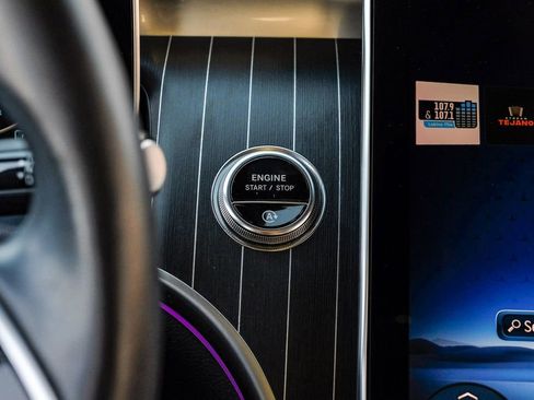 Used 2023 Mercedes-Benz GLC 300 4MATIC image 25