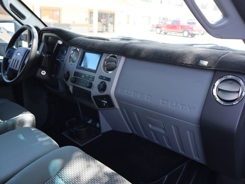 Used 2013 Ford F250 XLT w/ FX4 Off Road Pkg AWD/4WD image 17
