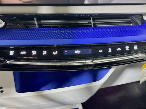 New 2025 Cadillac Optiq Luxury 1 image 10