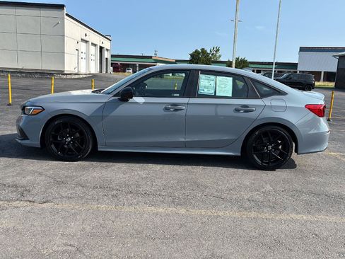 Used 2024 Honda Civic Sport image 4