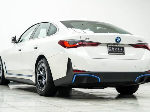 Used 2023 BMW i4 eDrive40 w/ Premium Package RWD image 11